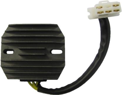 Picture of Regulator/Rectifier Suzuki 5 wires with Female 6 pin block