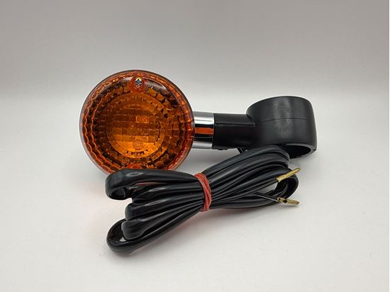 Picture of Indicator Kawasaki EN500 96-09 VN800,900,1500 Front Right Clamp On 35mm (Amber)